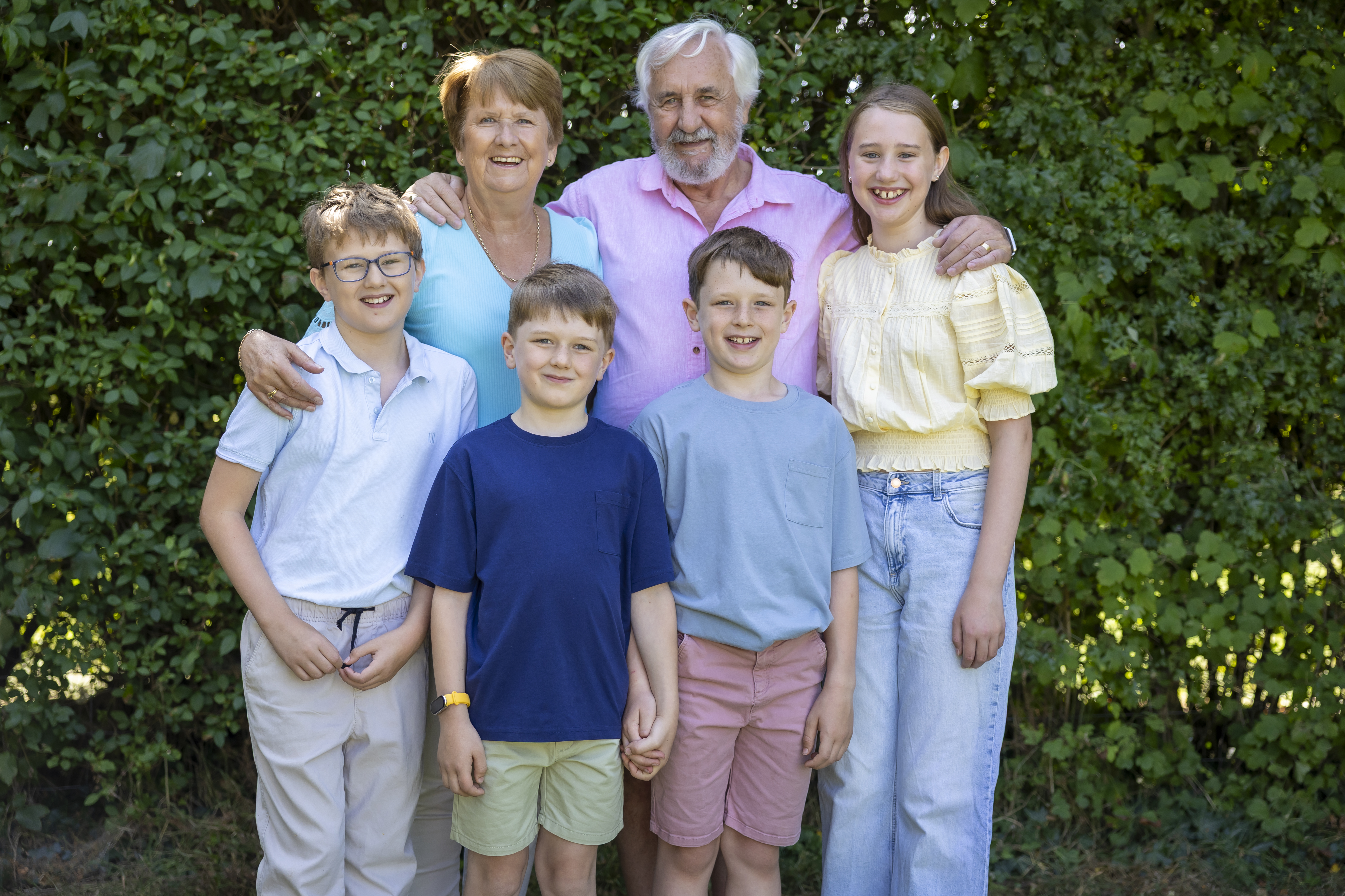Grandparents and grandchildren on-location portrait by Jill O'Meara
